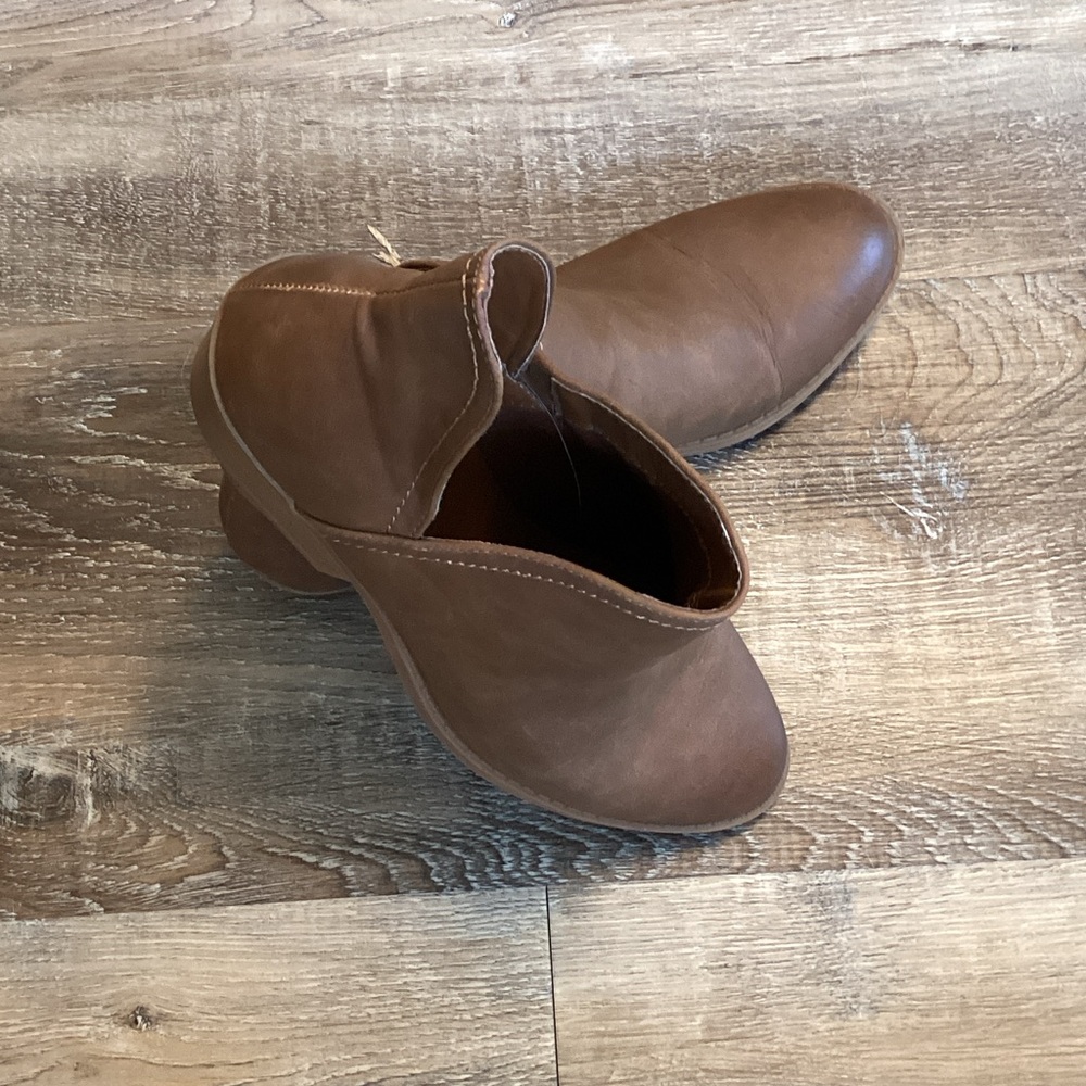 Universal Thread Brown Ankle Boots